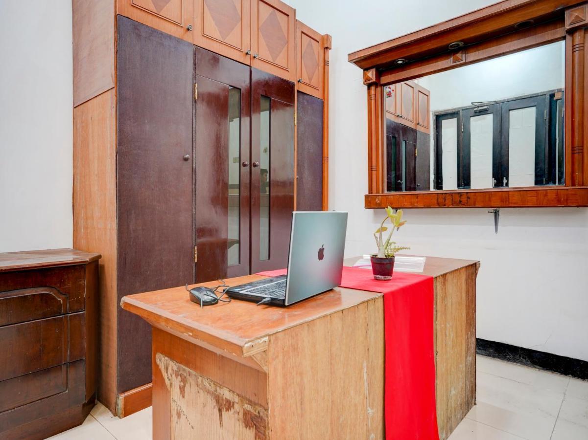 Hotel Oyo 4006 Gajah Mada Trim Syariah à Sorabaya Extérieur photo