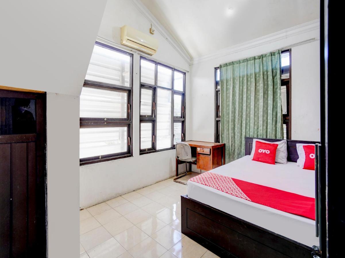 Hotel Oyo 4006 Gajah Mada Trim Syariah à Sorabaya Extérieur photo