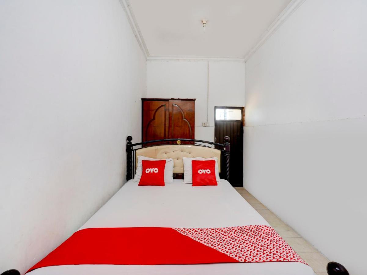 Hotel Oyo 4006 Gajah Mada Trim Syariah à Sorabaya Extérieur photo